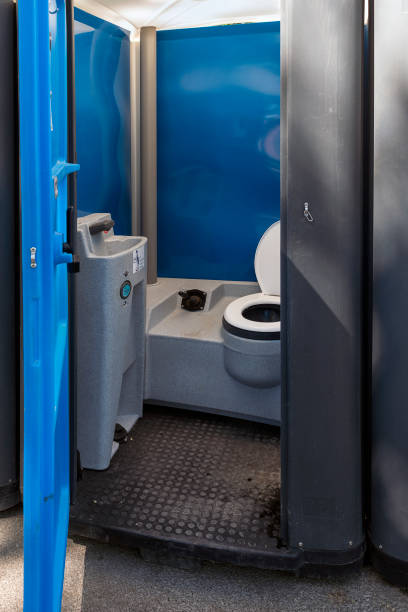 Best Porta potty delivery and setup  in Svis, IL